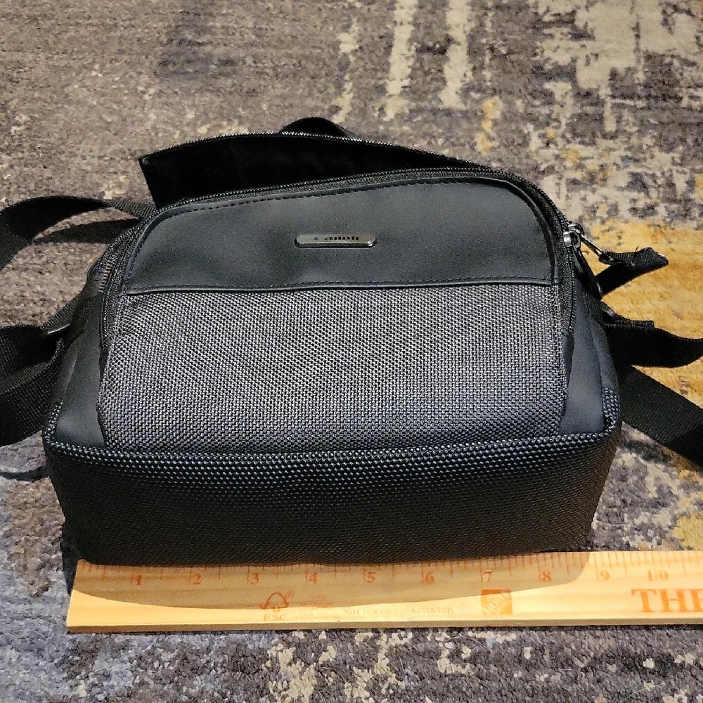 Canon Multi-pocket Black Camera Case Adjustable Shoulder Strap